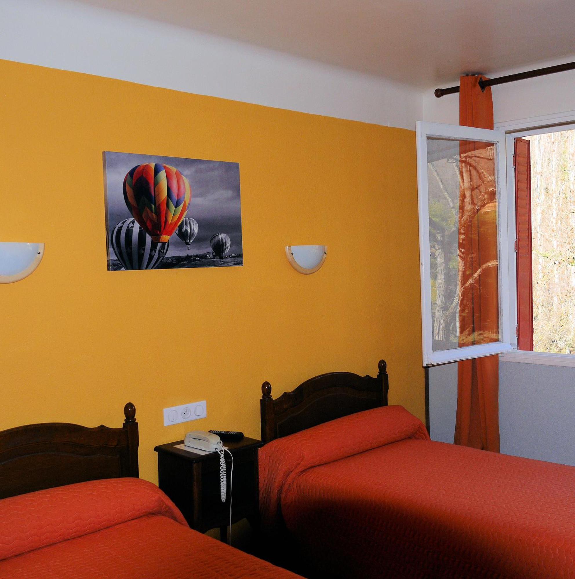Hotel Le Castelet Ax-les-Thermes Exterior photo