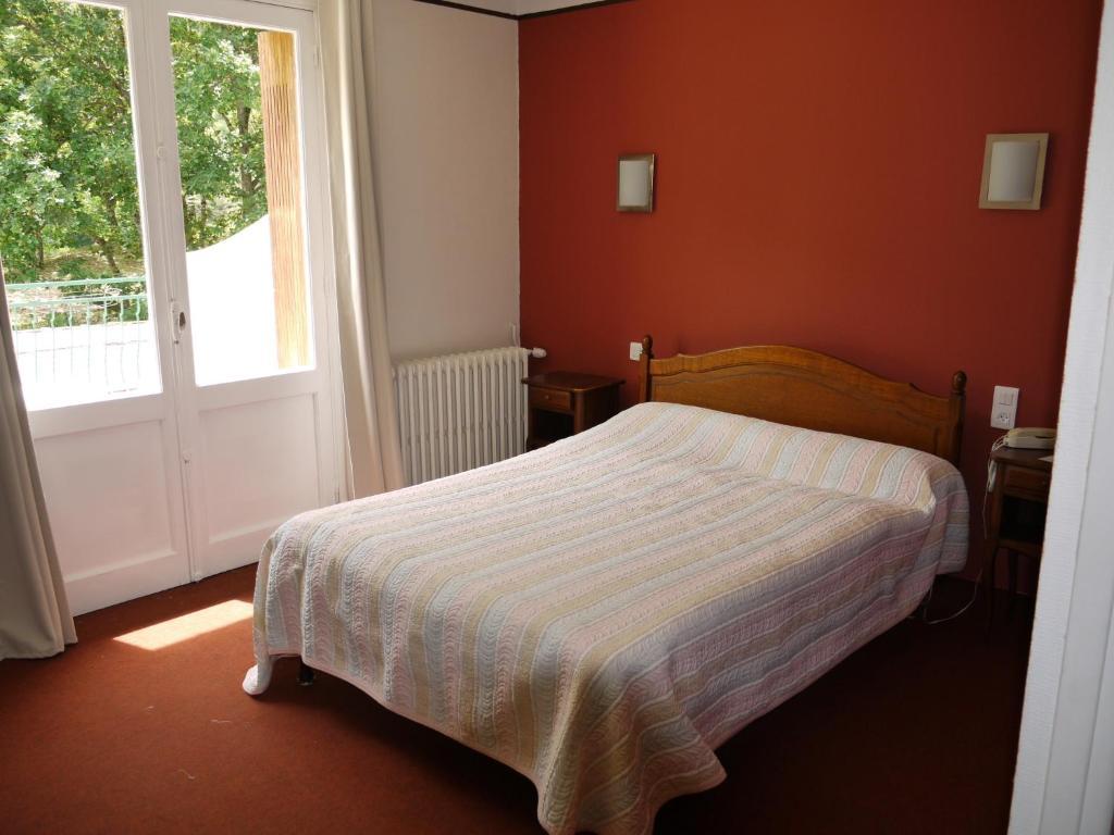 Hotel Le Castelet Ax-les-Thermes Room photo