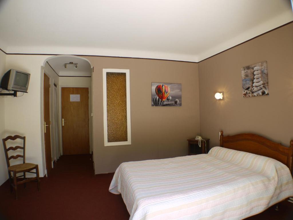 Hotel Le Castelet Ax-les-Thermes Exterior photo